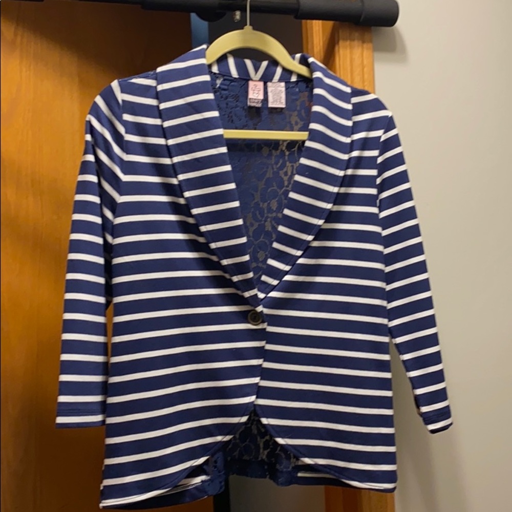 Cute, quarter length jacket